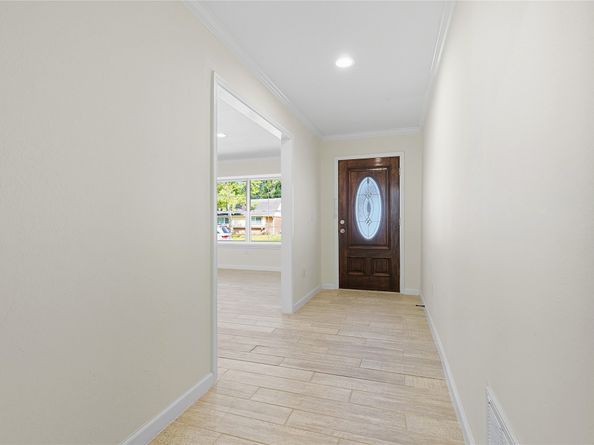 5719 Cerritos Drive, Houston TX 77035