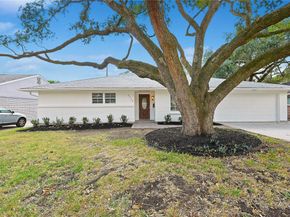 5719 Cerritos Drive, Houston TX 77035