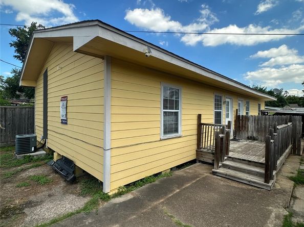 1003 Melbourne Street, Houston TX 77022