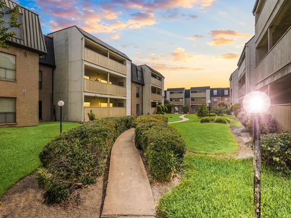 8517 Hearth Drive 31, Houston TX 77054