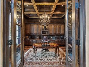 11095 Memorial Drive, Houston TX 77024