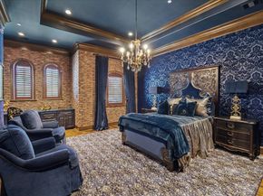 11095 Memorial Drive, Houston TX 77024