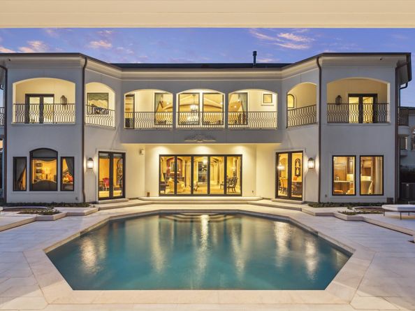 11095 Memorial Drive, Houston TX 77024