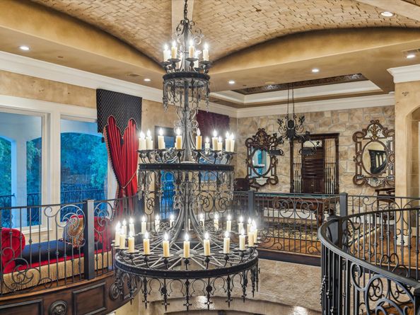 11095 Memorial Drive, Houston TX 77024