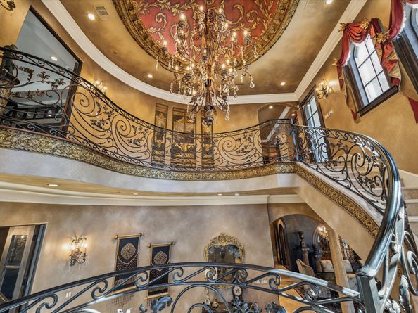 11095 Memorial Drive, Houston TX 77024