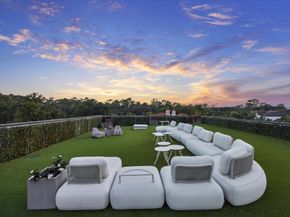 11095 Memorial Drive, Houston TX 77024