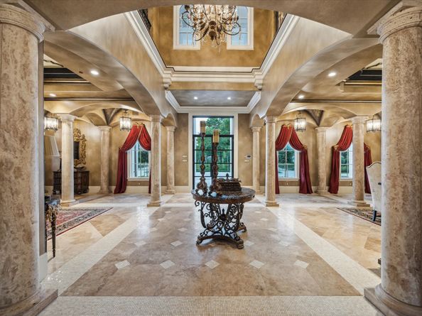 11095 Memorial Drive, Houston TX 77024