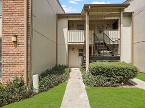 5667 Birchmont Drive H, Houston TX 77091