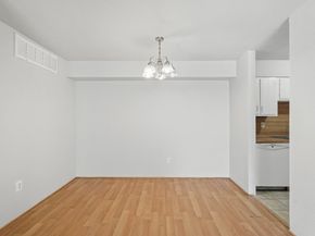 5667 Birchmont Drive H, Houston TX 77091