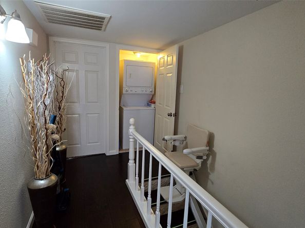 1805 Stoney Brook Drive 103, Houston TX 77063