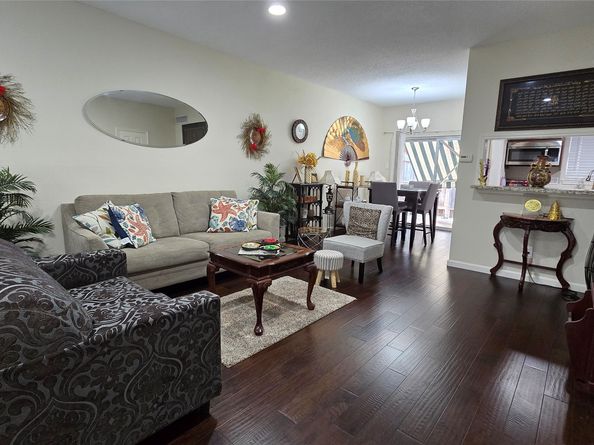 1805 Stoney Brook Drive 103, Houston TX 77063