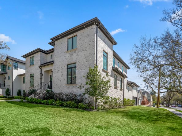 4991 Dumfries Drive, Houston TX 77096