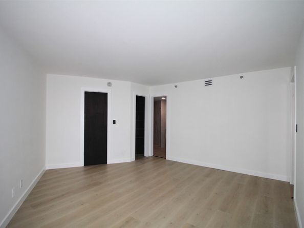 3525 Sage Road 1213, Houston TX 77056