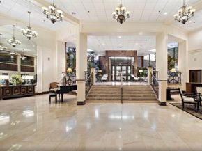 3525 Sage Road 1213, Houston TX 77056