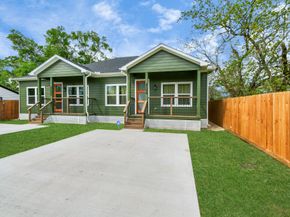 4909 Higgins Street A/B, Houston TX 77033