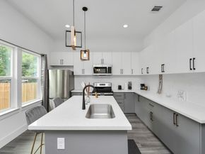 4909 Higgins Street A/B, Houston TX 77033