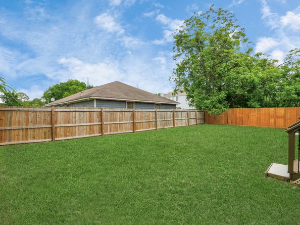 4909 Higgins Street A/B, Houston TX 77033