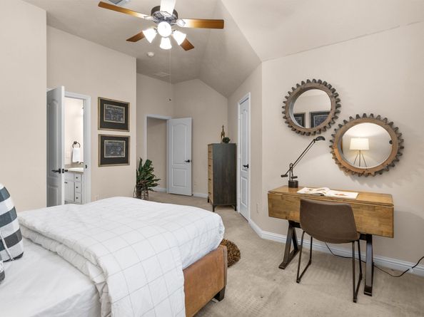 1904 Cliff Manor Drive, Conroe TX 77304