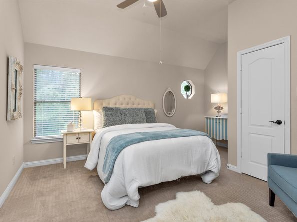 1904 Cliff Manor Drive, Conroe TX 77304