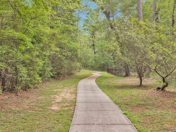1904 Cliff Manor Drive, Conroe TX 77304