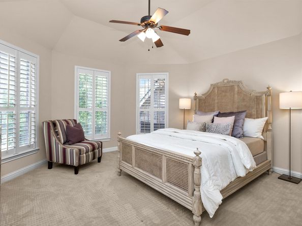 1904 Cliff Manor Drive, Conroe TX 77304