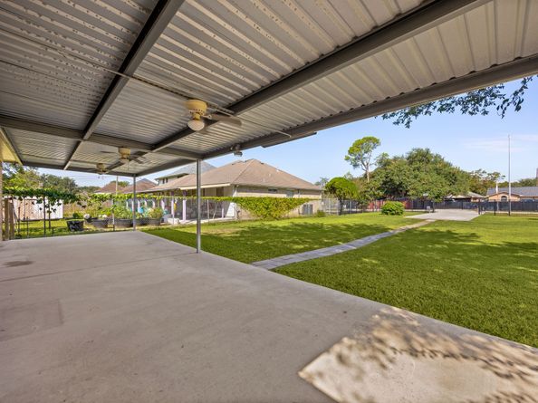 8434 Folkstone Lane, Houston TX 77075