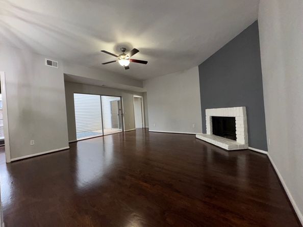 9809 Richmond Avenue J1, Houston TX 77042