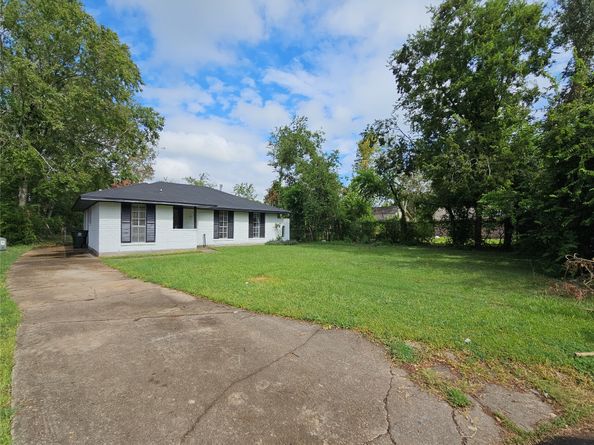 11023 Linvale Drive, Houston TX 77016