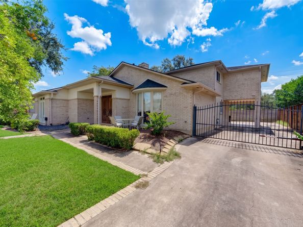 4967 Dumfries Drive, Houston TX 77096