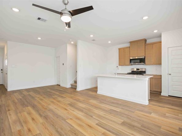 2608 McHenry Landing Lane, Houston TX 77051