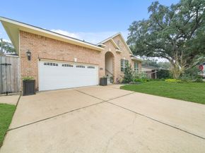 5821 Ariel Street, Houston TX 77074