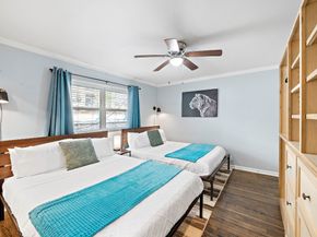 1825 Locksford Street, Houston TX 77008