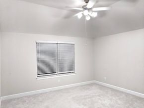 3730 Main Poplar Dr, Houston TX 77025