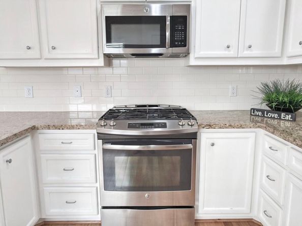 3730 Main Poplar Dr, Houston TX 77025