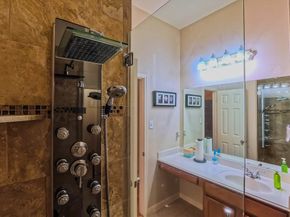 15811 Sandisfield Lane, Houston TX 77084