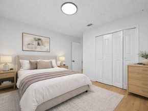 8726 Wilcrest Drive 8726, Houston TX 77099