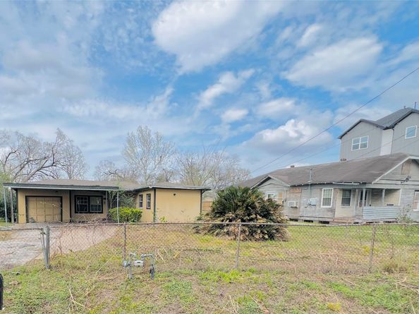 1042 Marcolin Street, Houston TX 77088