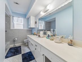 403 Blue Willow Drive, Houston TX 77042