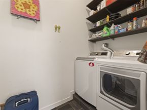 102 Quitman Street 201, Houston TX 77009