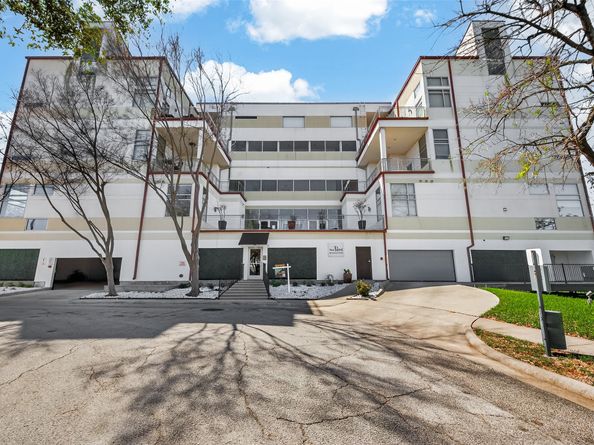 102 Quitman Street 201, Houston TX 77009