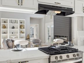 4042 Glen Cove Drive, Houston TX 77021