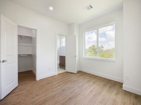 1715 Mary Street, Houston TX 77026