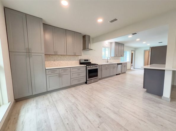 10726 Sugar Hill Drive, Houston TX 77042