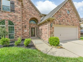 14823 Twin Waters Court, Houston TX 77044