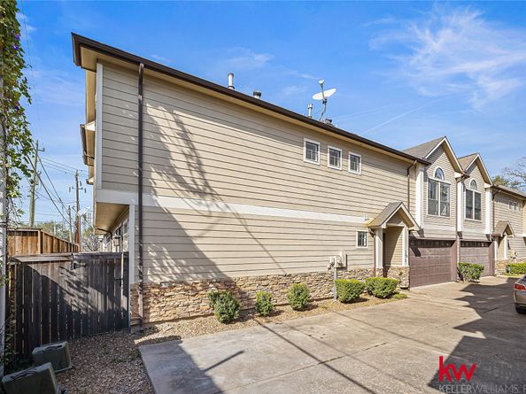 2410 Calumet Street B, Houston TX 77004