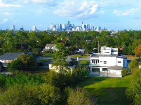 3308 N Macgregor Way, Houston TX 77004