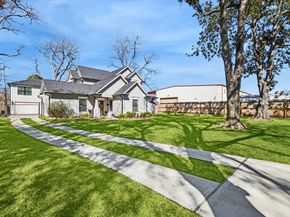 216 W 30th Street, Houston TX 77018