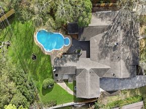 9323 Braes Bayou Drive, Houston TX 77074