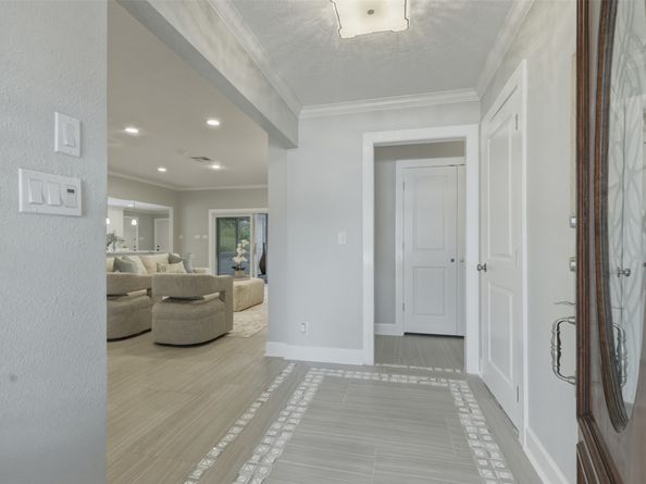 9323 Braes Bayou Drive, Houston TX 77074