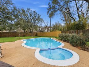 9323 Braes Bayou Drive, Houston TX 77074